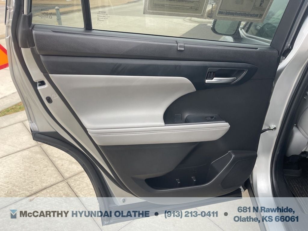 2022 Toyota Highlander Hybrid XLE