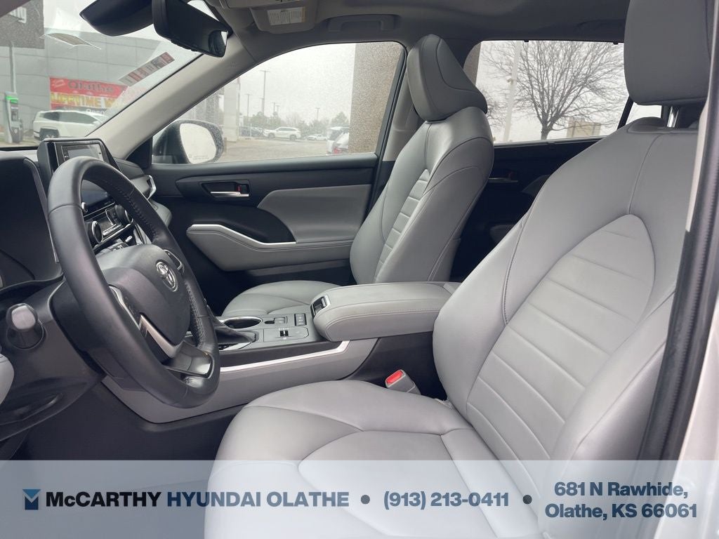 2022 Toyota Highlander Hybrid XLE