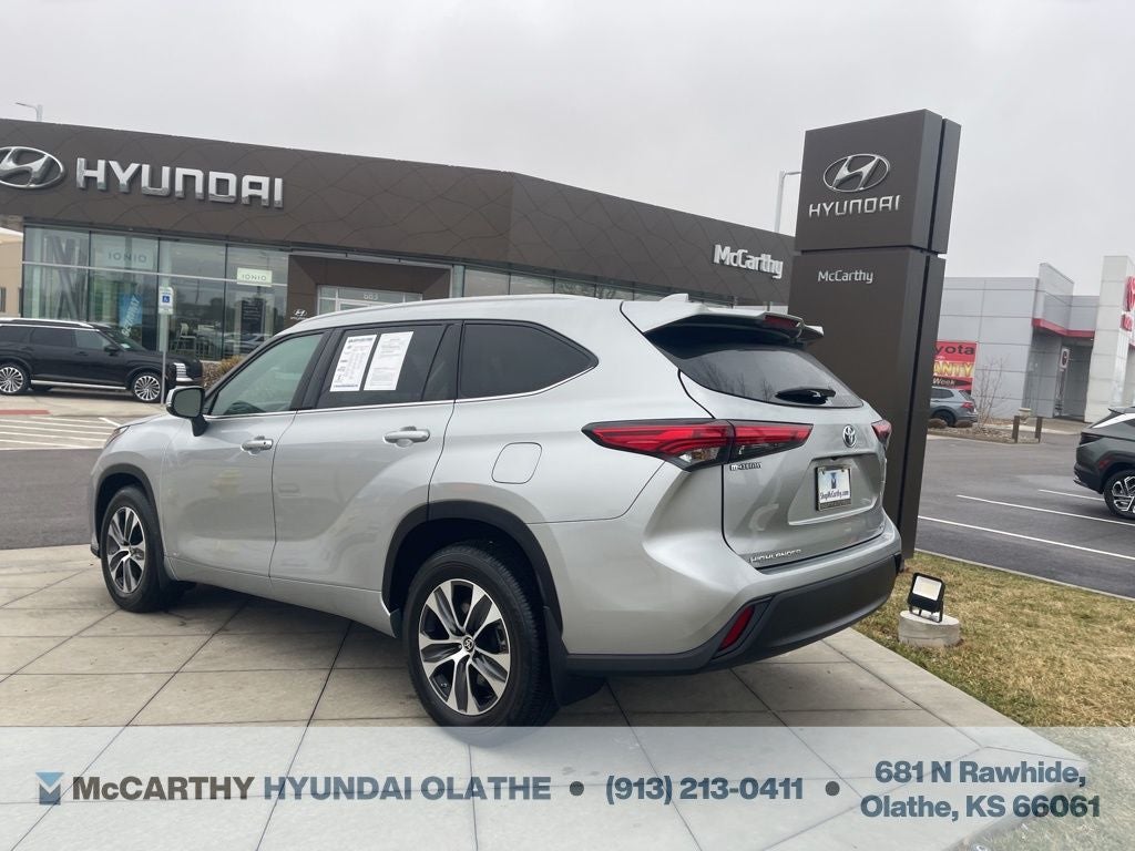 2022 Toyota Highlander Hybrid XLE