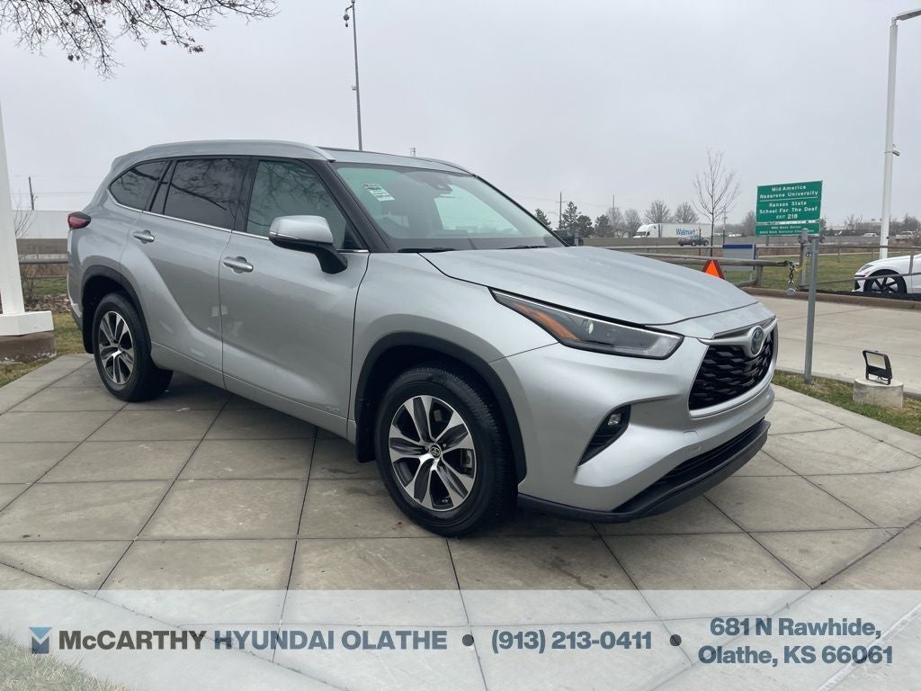 2022 Toyota Highlander Hybrid XLE