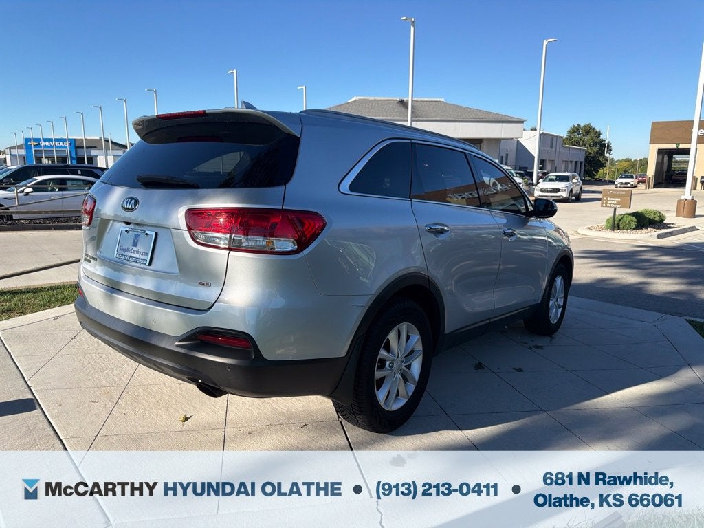 2017 Kia Sorento LX
