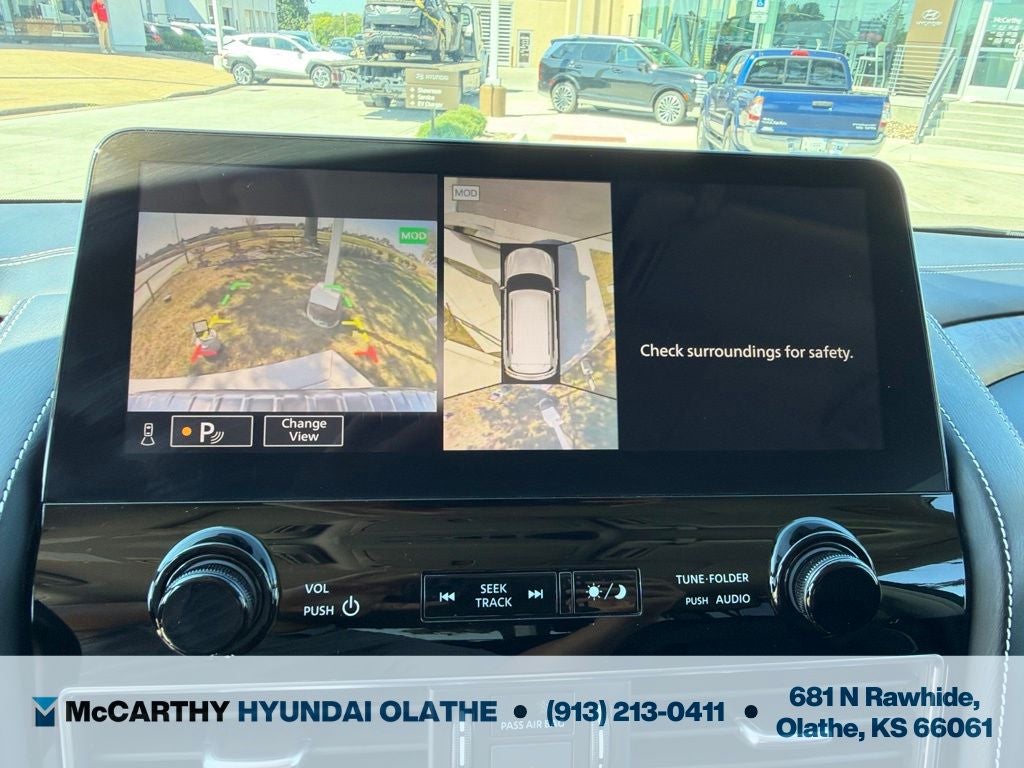 2022 INFINITI QX80 Premium Select