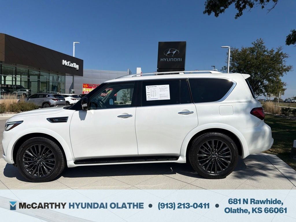2022 INFINITI QX80 Premium Select