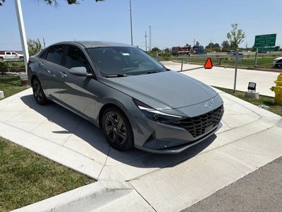 2022 Hyundai Elantra SEL