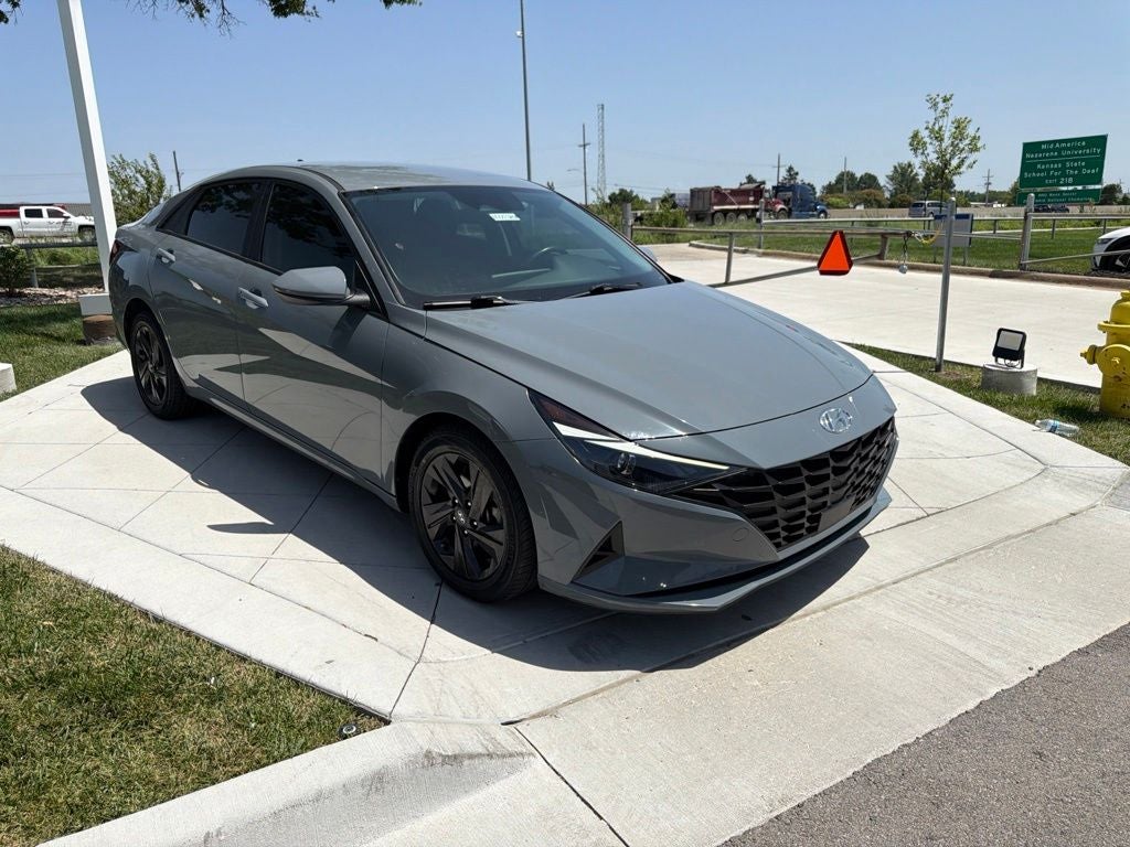 2022 Hyundai Elantra SEL