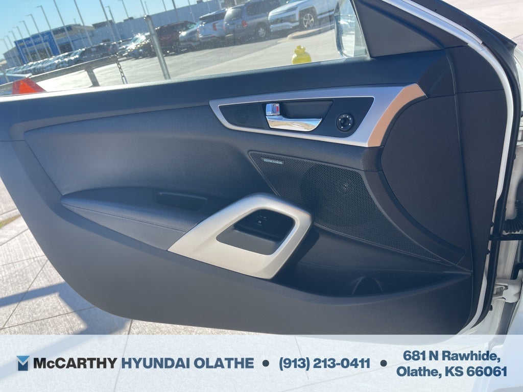 2013 Hyundai Veloster Base w/Black