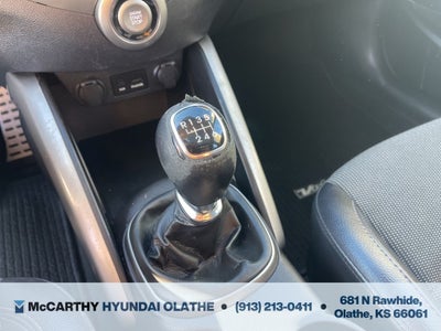 2013 Hyundai Veloster Base w/Black