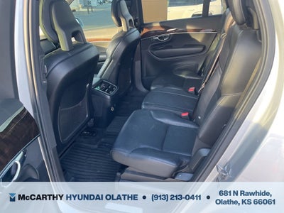 2016 Volvo XC90 T6 Momentum