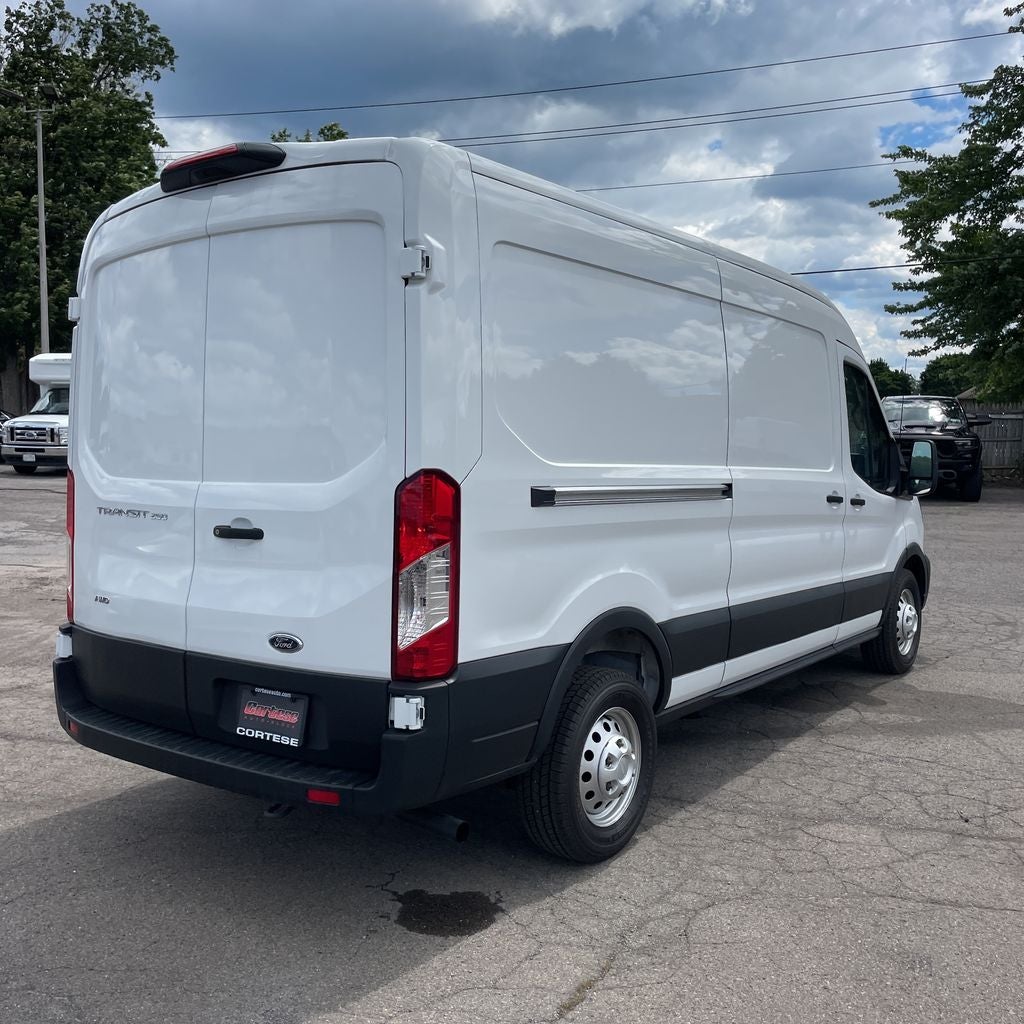 2025 Ford Transit-250 AWD