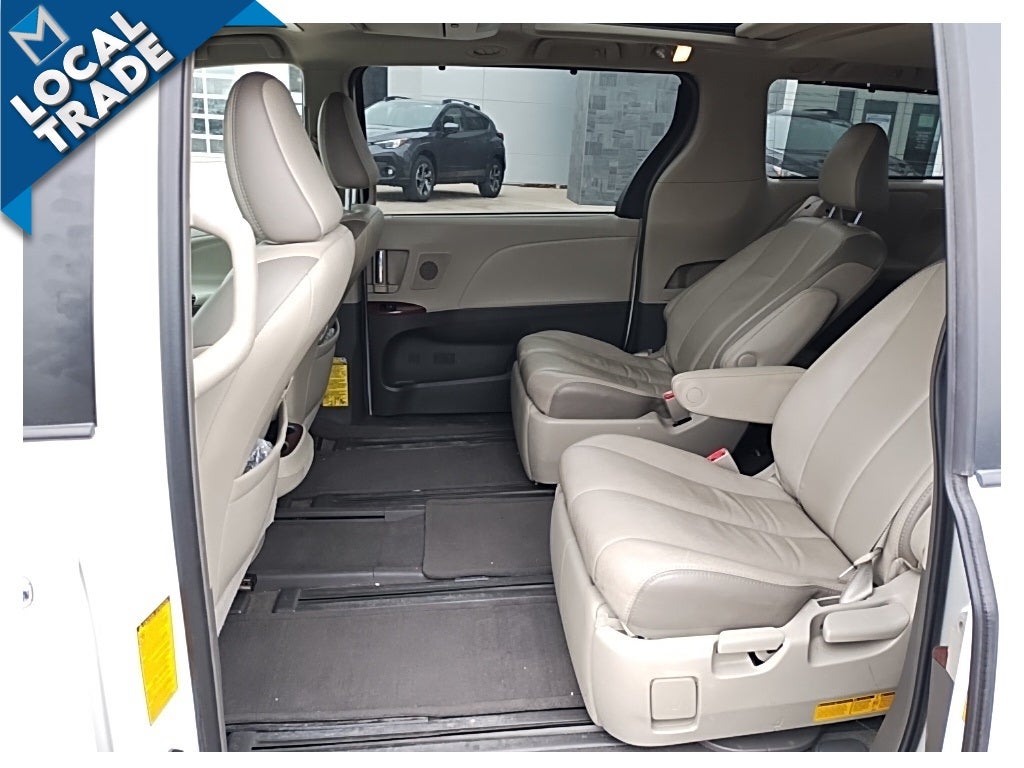 2013 Toyota Sienna AWD 7 Passenger