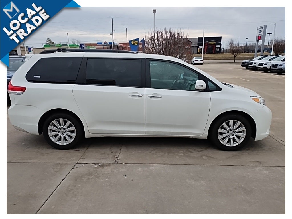 2013 Toyota Sienna AWD 7 Passenger