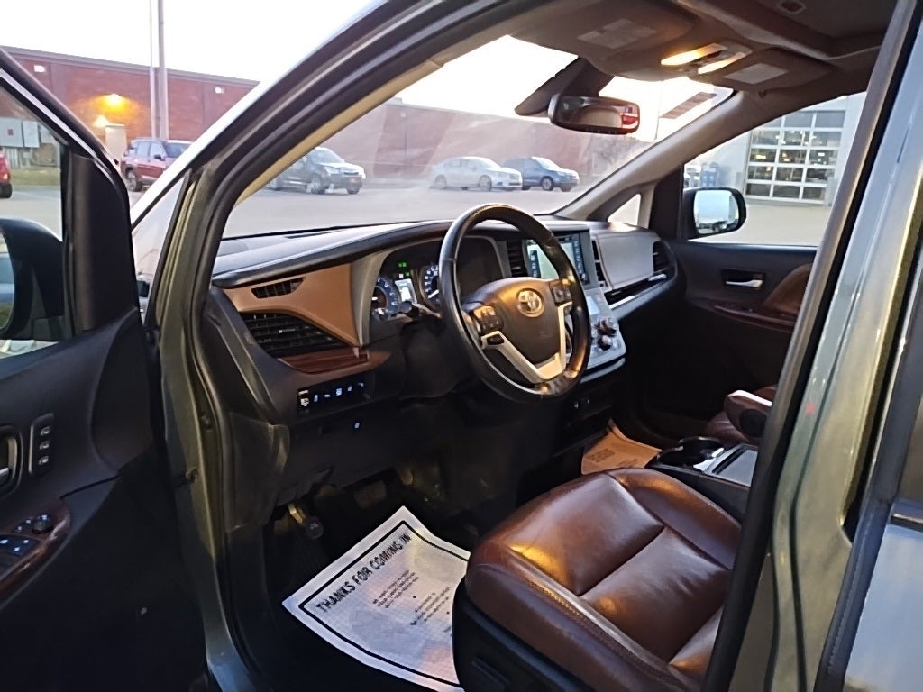 2018 Toyota Sienna Limited Premium 7 Passenger AWD