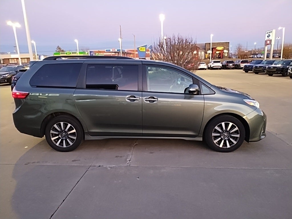 2018 Toyota Sienna Limited Premium 7 Passenger AWD