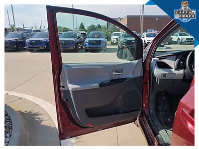 2018 Toyota Sienna LE 7 Passenger