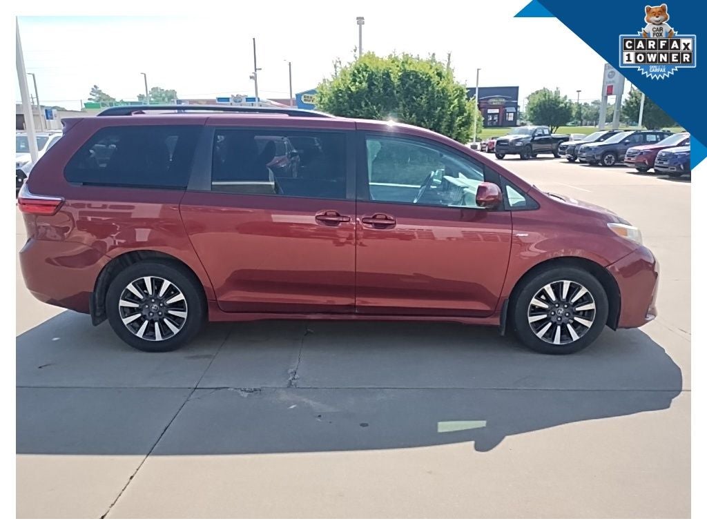 2018 Toyota Sienna LE 7 Passenger