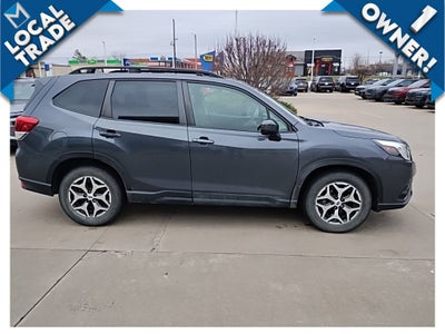 2022 Subaru Forester Premium