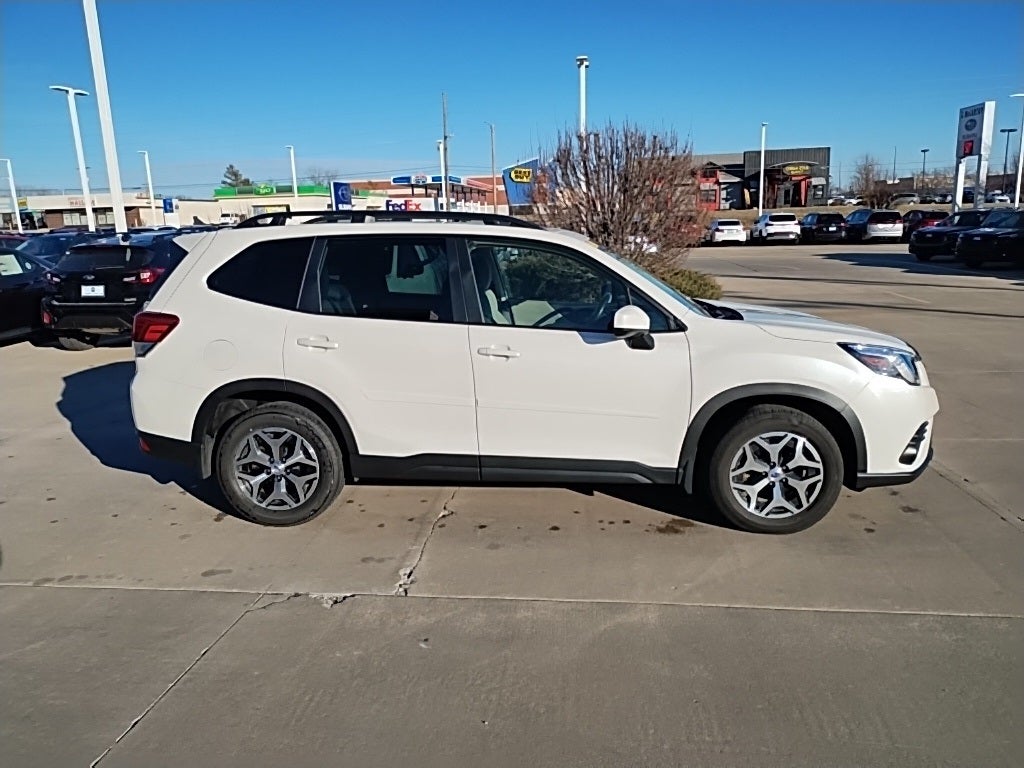 2023 Subaru Forester Premium