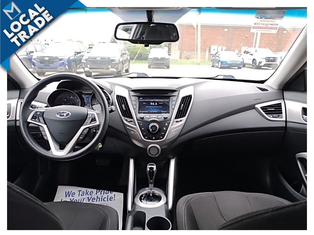 2012 Hyundai Veloster Base w/Black