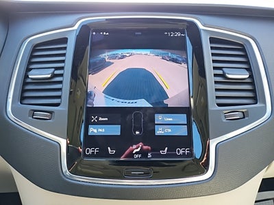 2022 Volvo XC90 T6 Momentum