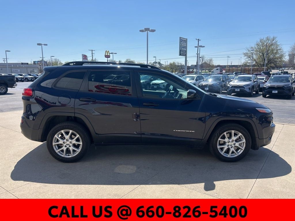 2016 Jeep Cherokee Sport