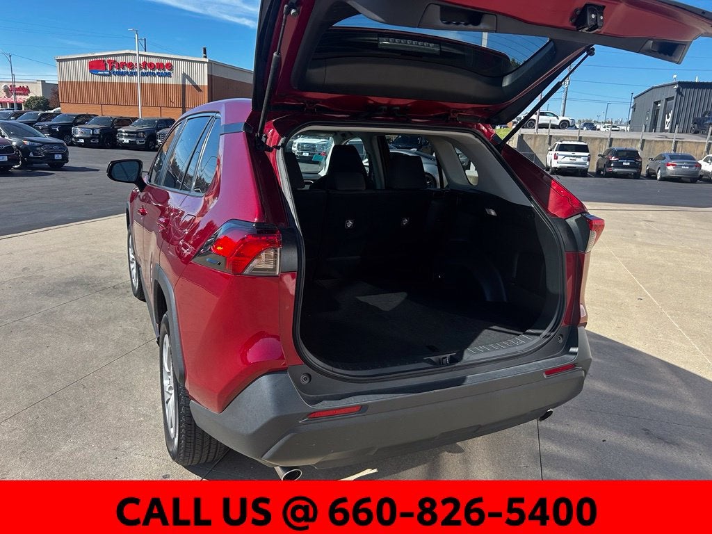 2025 Toyota RAV4 LE