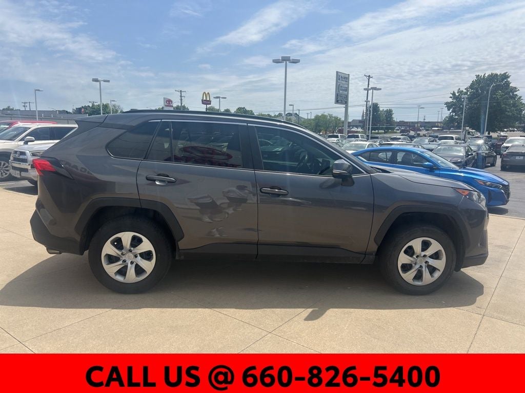 2020 Toyota RAV4 LE