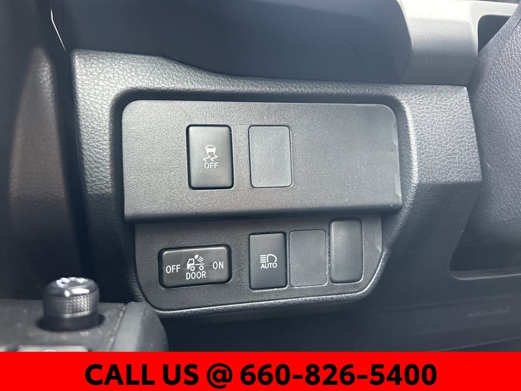 2023 Toyota Tacoma SR V6