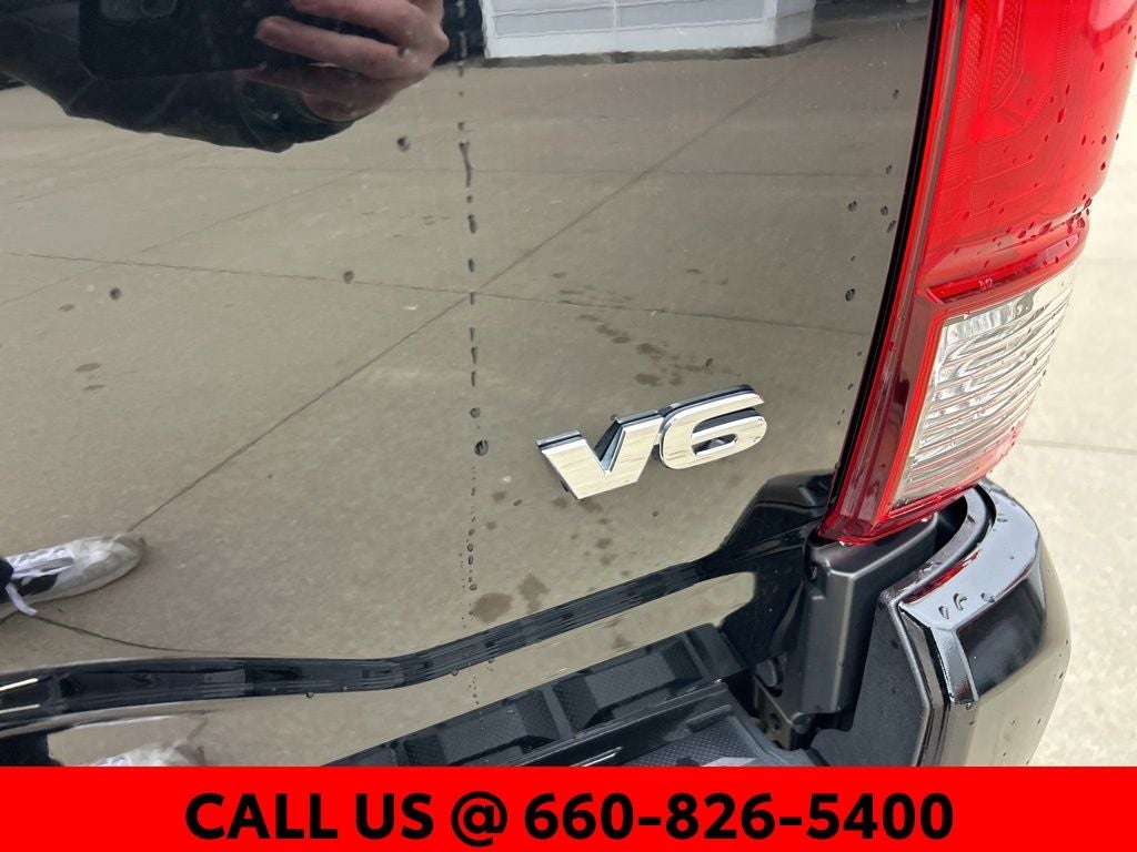 2023 Toyota Tacoma SR V6