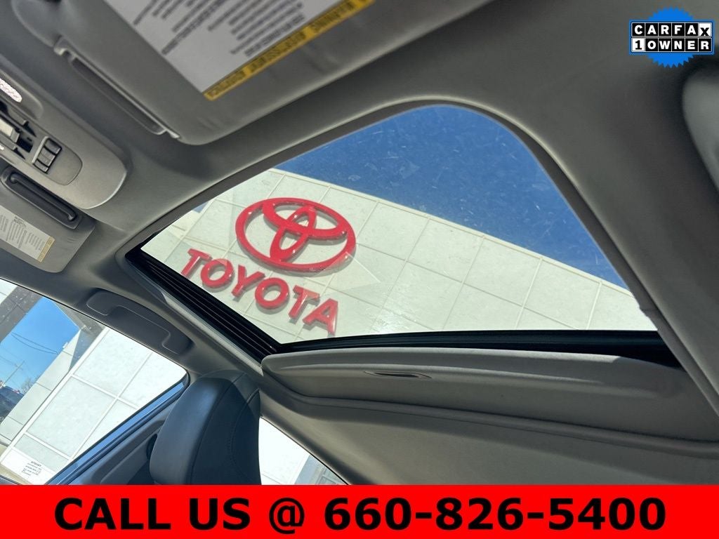 2020 Toyota Camry Hybrid XLE