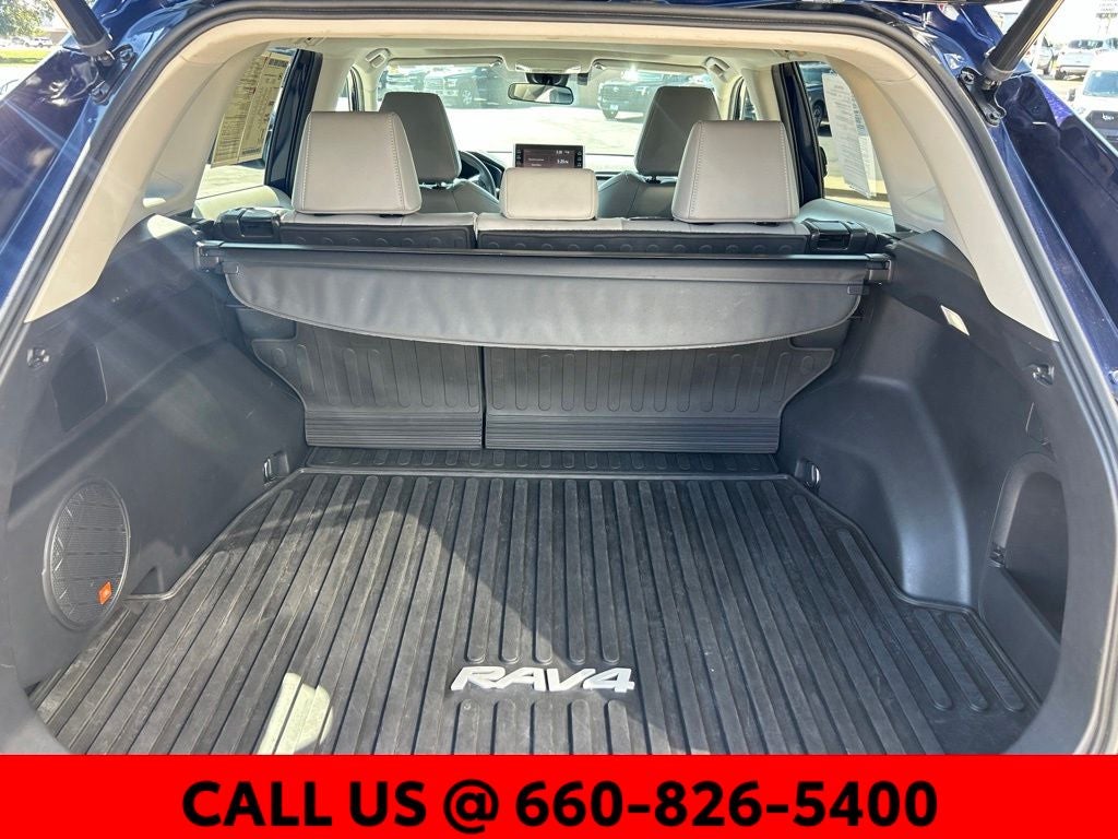 2022 Toyota RAV4 Hybrid XLE Premium