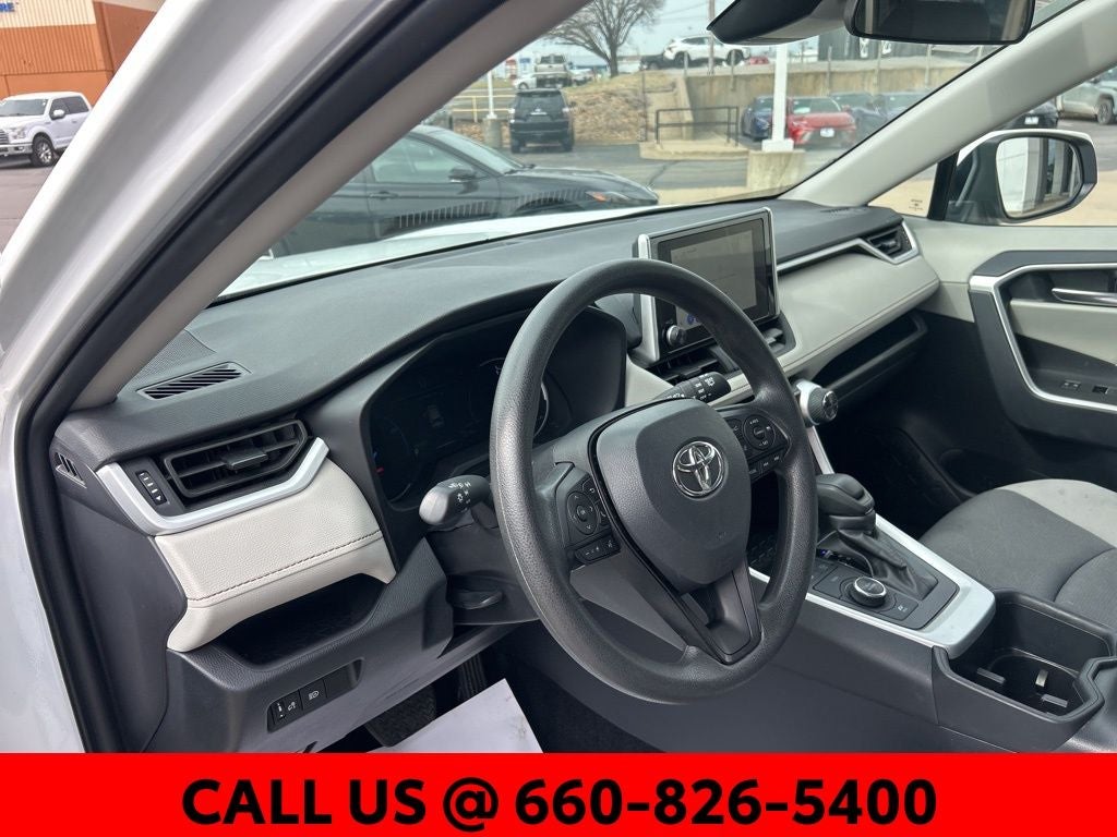 2025 Toyota RAV4 Hybrid XLE