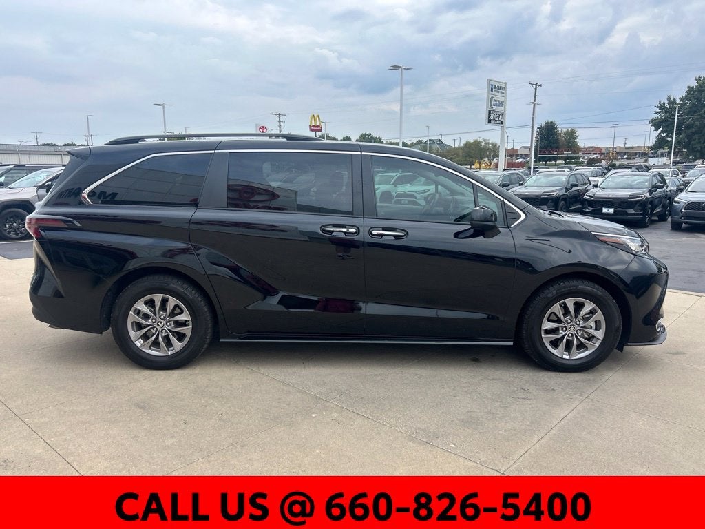 2023 Toyota Sienna XLE 7 Passenger
