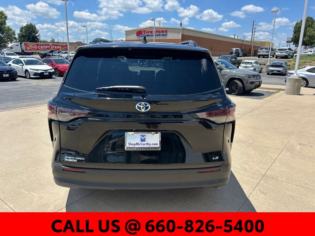 2025 Toyota Sienna LE 8 Passenger