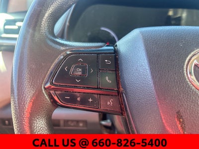 2022 Toyota Sienna LE 8 Passenger