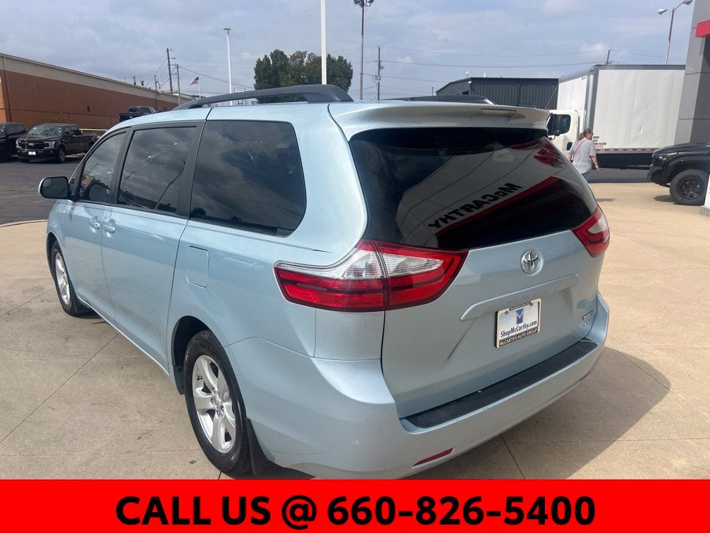 2017 Toyota Sienna LE 8 Passenger
