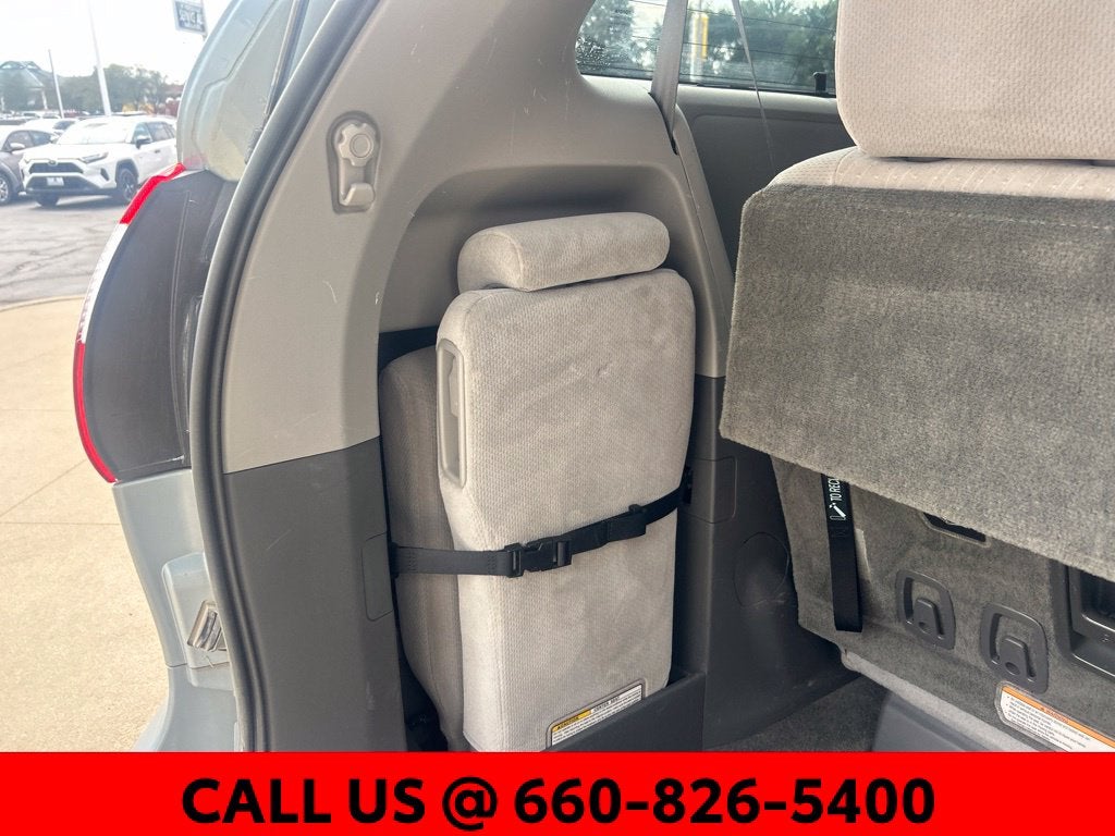 2017 Toyota Sienna LE 8 Passenger