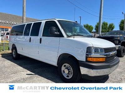 2025 Chevrolet Express Passenger 1LT