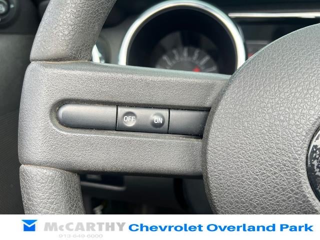 2005 Ford Mustang GT Deluxe