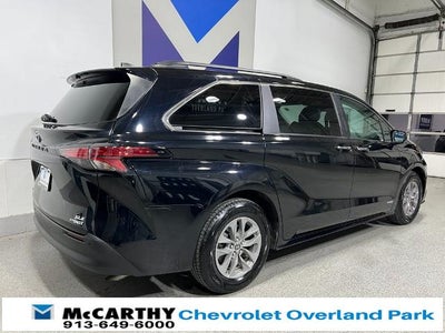 2021 Toyota Sienna XLE