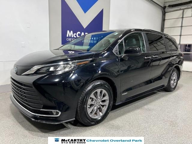 2021 Toyota Sienna XLE
