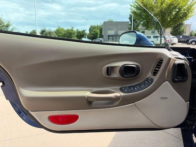 2004 Chevrolet Corvette Base