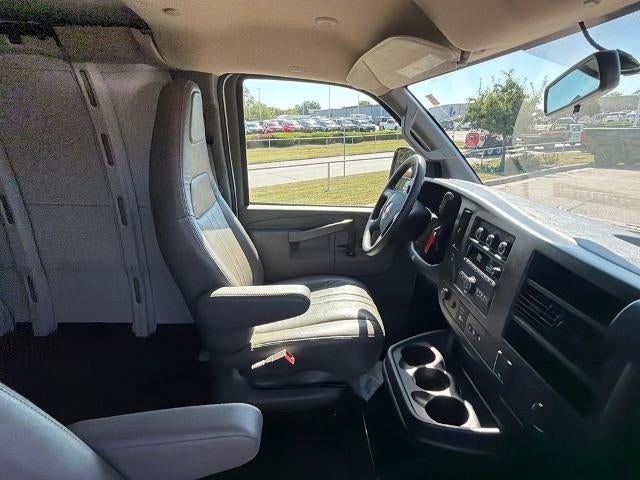 2025 Chevrolet Express Cargo Base