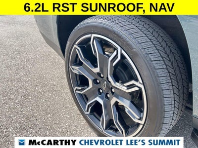 2025 Chevrolet Suburban RST