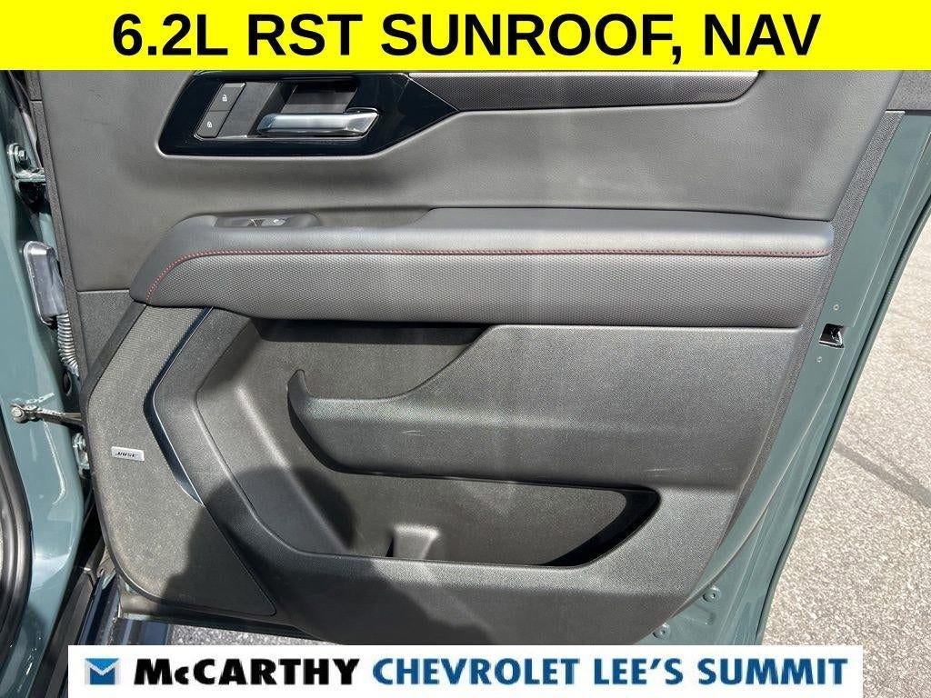 2025 Chevrolet Suburban RST