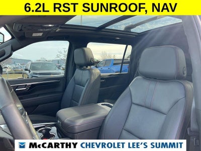 2025 Chevrolet Suburban RST