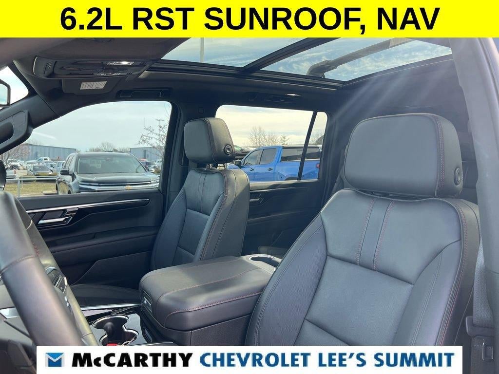 2025 Chevrolet Suburban RST