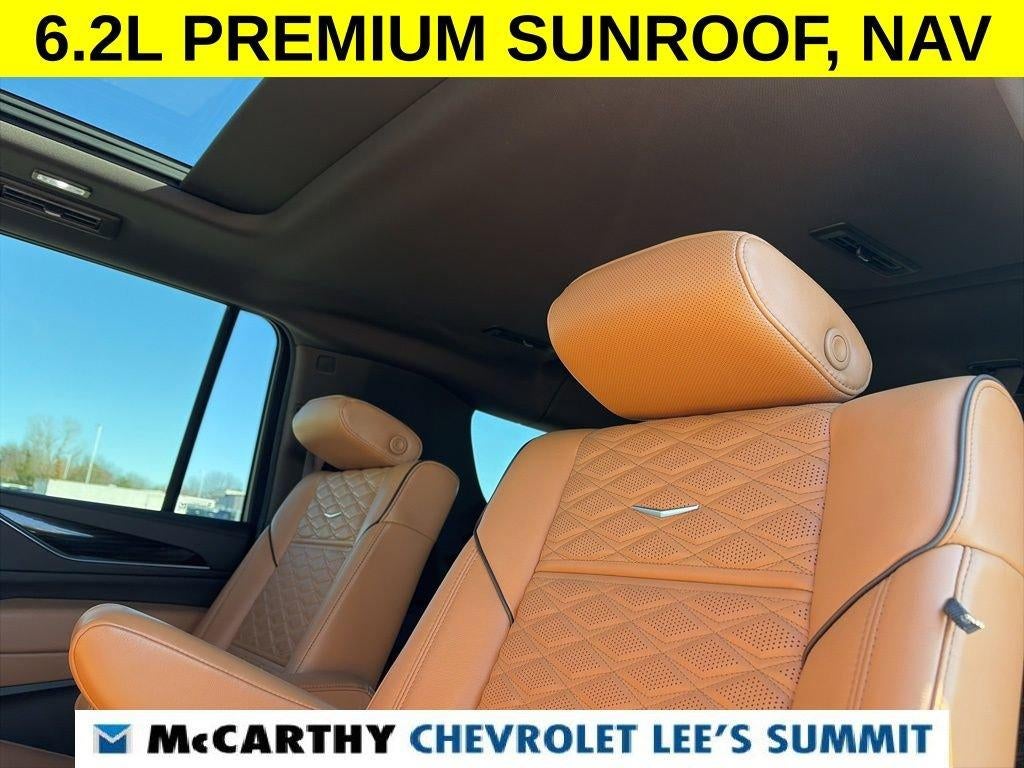 2022 Cadillac Escalade ESV Premium Luxury