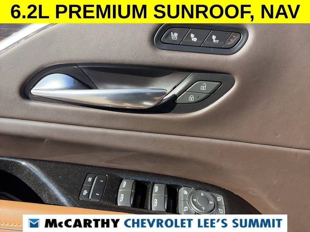 2022 Cadillac Escalade ESV Premium Luxury