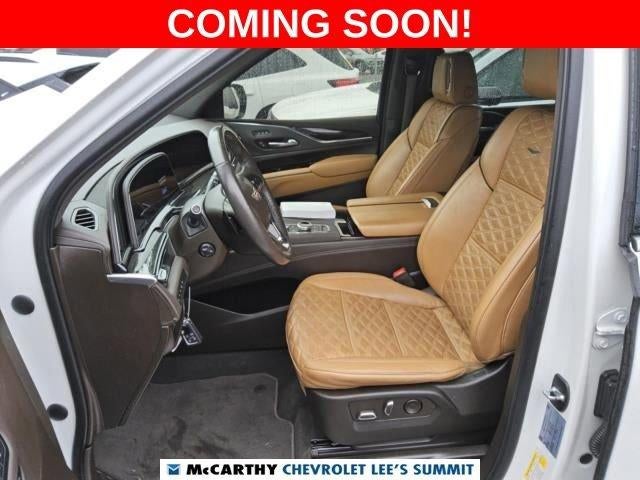 2022 Cadillac Escalade ESV Premium Luxury