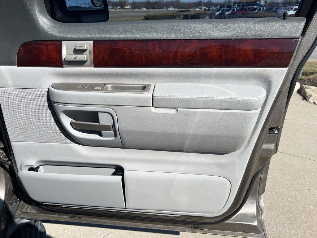 2004 Lincoln Aviator Luxury